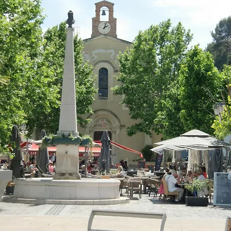 Avec Jardin Proche De La Appartement Le Pradet