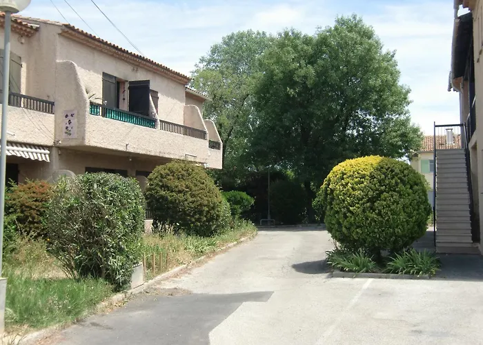 Avec Jardin Proche De La لو براديت